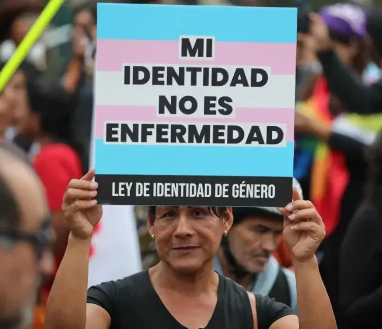 ¡Decreto!: Perú cataloga la transexualidad como enfermedad mental